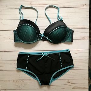 NWOT Paris Pink Bra & Panty Set Black & Aqua